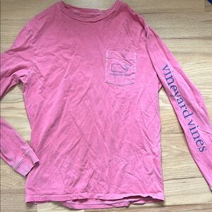 Vineyard Vines long sleeve Nantucket red whale logo shirt men's size small